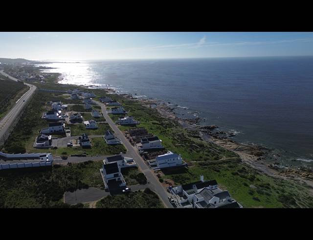 292M² VACANT LAND FOR SALE IN ST HELENA VIEWS